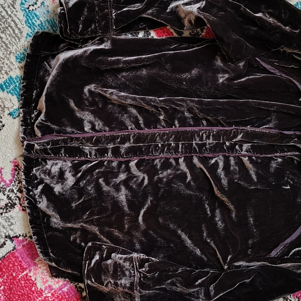 Elegant Chocolate Brown Velvet Women's Top - Picture 6 of 10